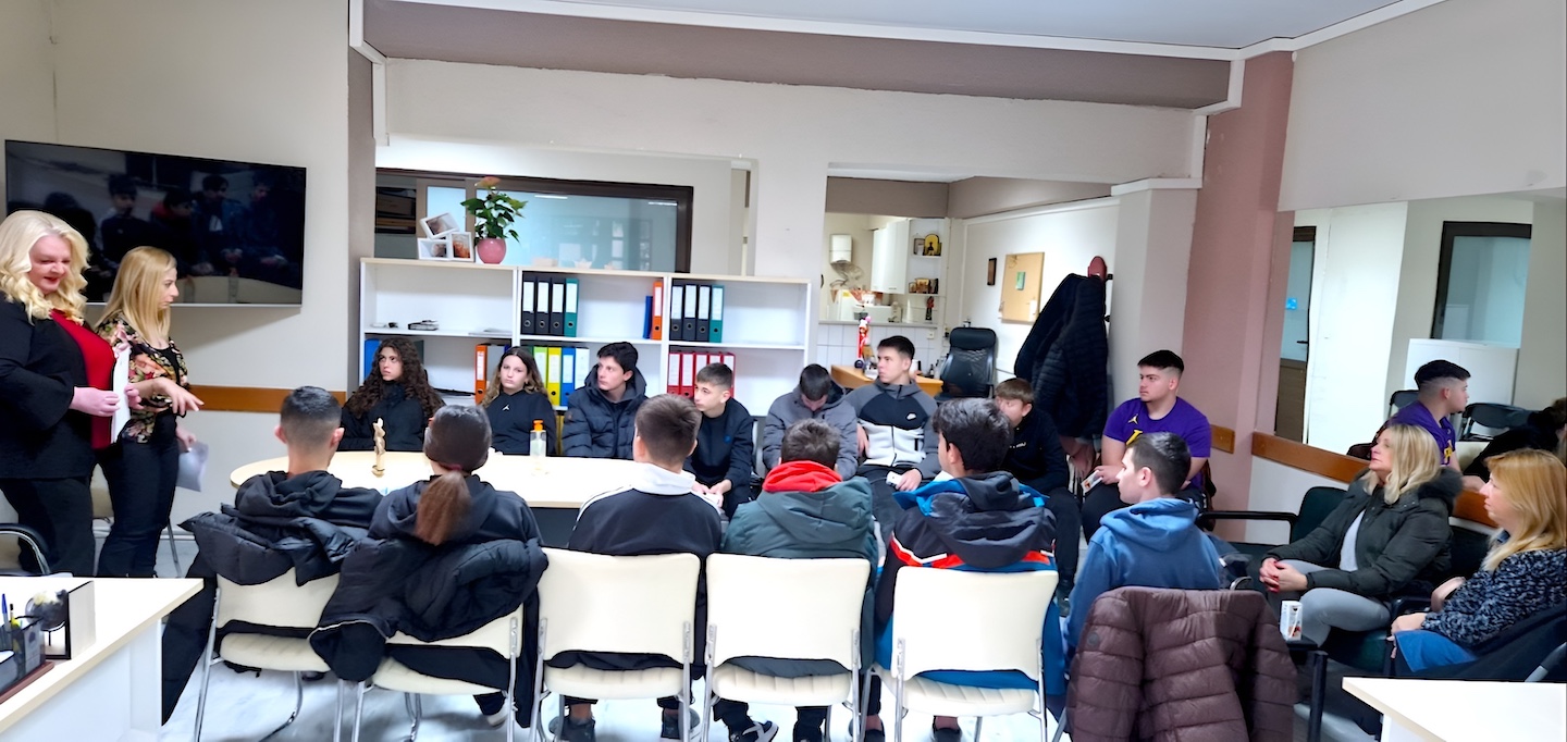 Ενημέρωση μαθητών, από το HOTSPOT για τη λειτουργία και το ρόλο των Κοινωνικών δομών της πόλης μας